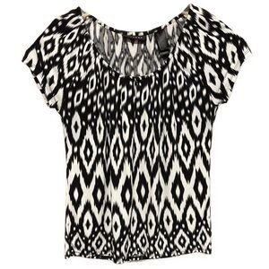 Women's Small Axcess Black and White IKAT Geometric Print Top